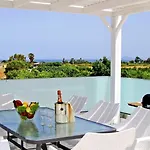 Xenos 7 With A Private Pool Near The Sea Vilă Tigaki