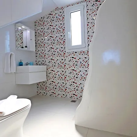 Villa Xenos 7 With A Private Pool Near The Sea *