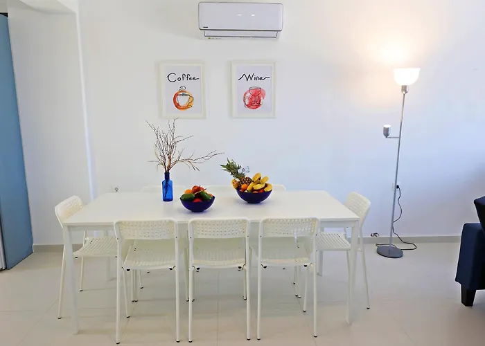 Xenos 7 With A Private Pool Near The Sea Вилла Тигаки
