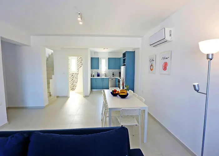 Xenos 7 With A Private Pool Near The Sea Вилла
