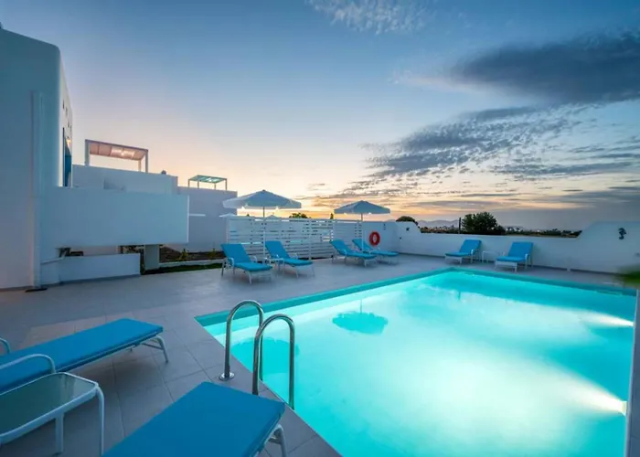 Xenos 7 With A Private Pool Near The Sea Тигаки