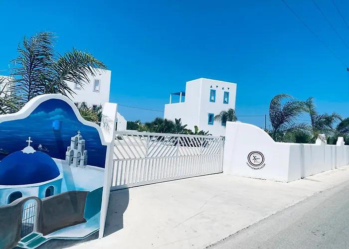Xenos 7 With A Private Pool Near The Sea *