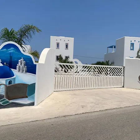 Xenos 7 With A Private Pool Near The Sea *
