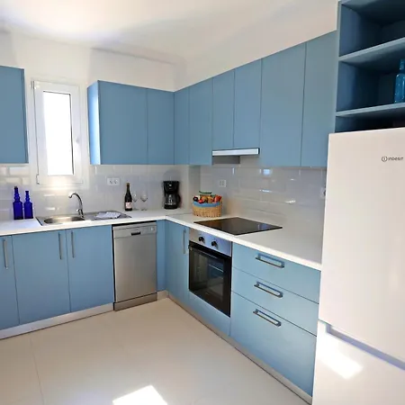 Xenos 7 With A Private Pool Near The Sea