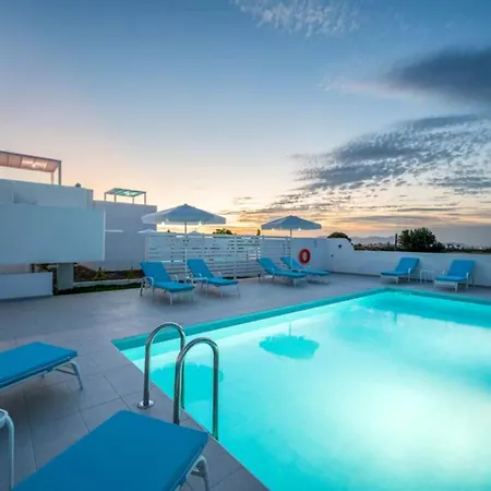 Xenos 7 With A Private Pool Near The Sea Tigaki